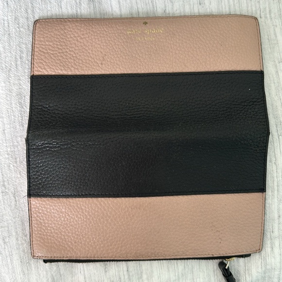 Kate Spade Wallet - Picture 6 of 6